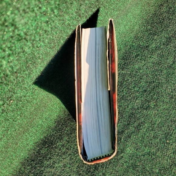 Motley Crue The Dirt : Confessions of the World's Most Notorious Rock Band Book - Picture 15 of 16